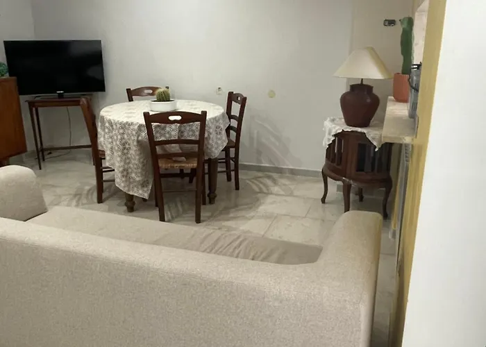 Hele L'angolo Di Elena בארי